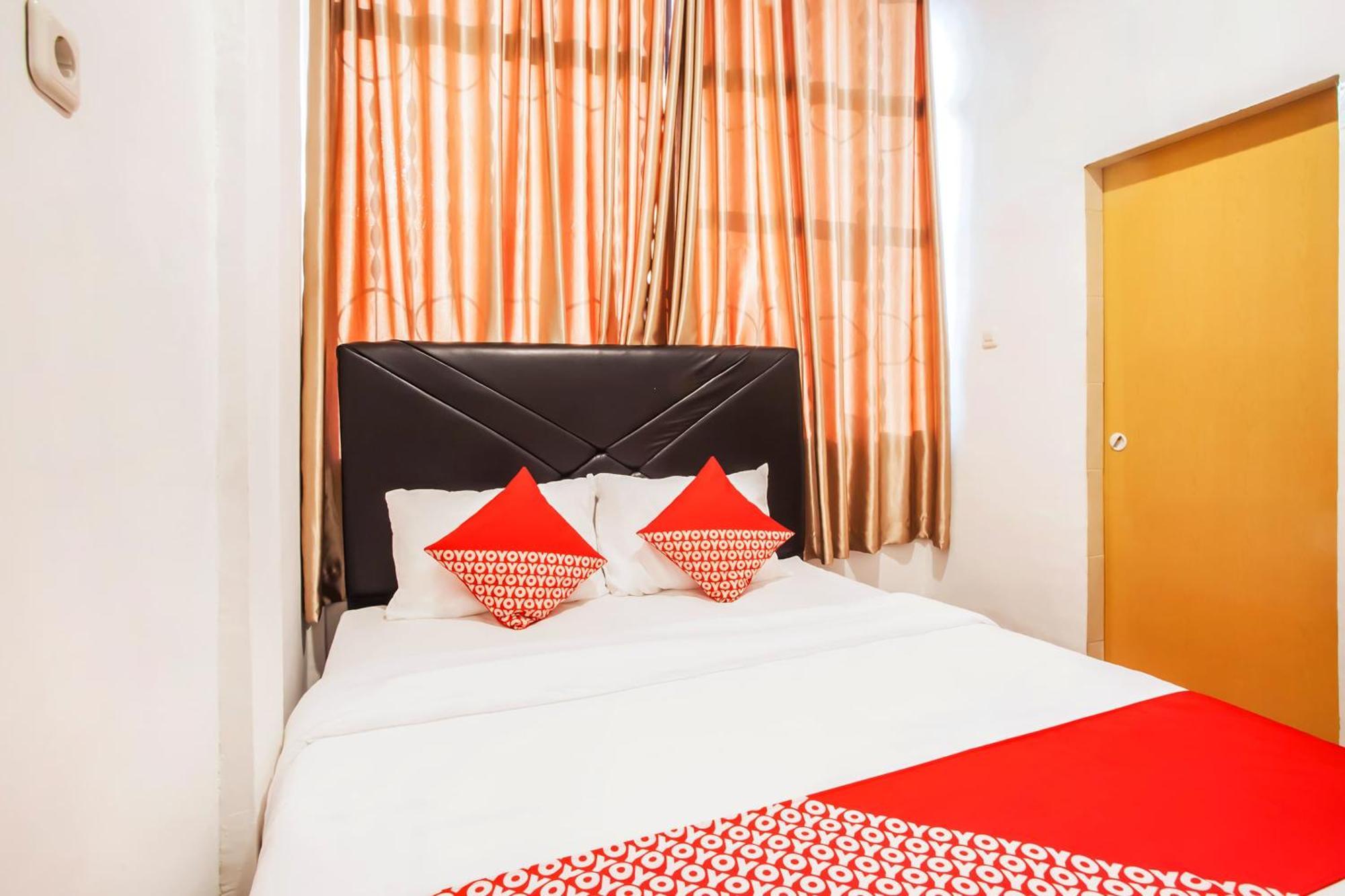 Oyo 2720 Sutomo Inn Medan Kültér fotó