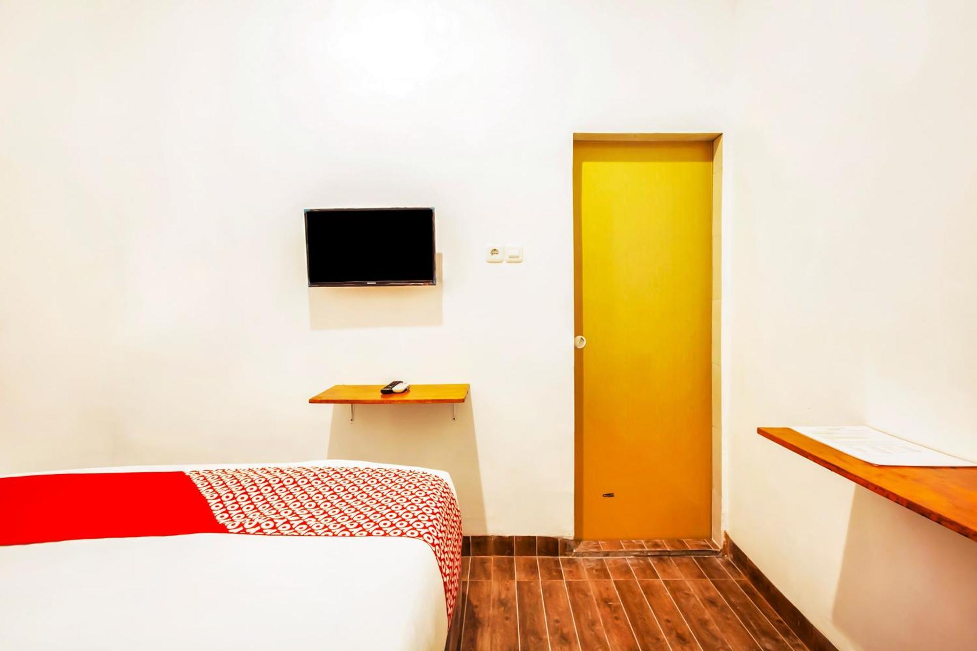 Oyo 2720 Sutomo Inn Medan Kültér fotó