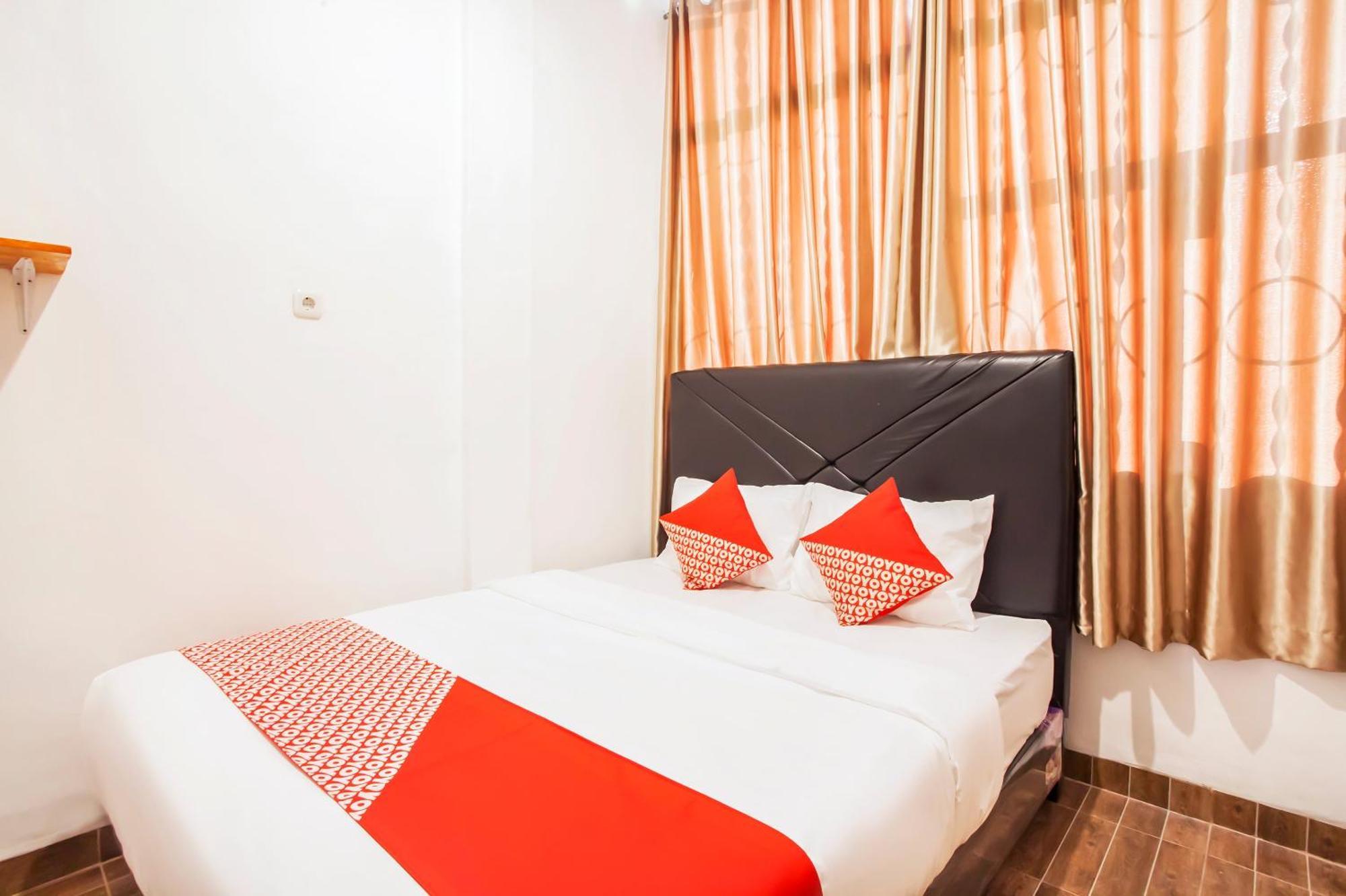Oyo 2720 Sutomo Inn Medan Kültér fotó
