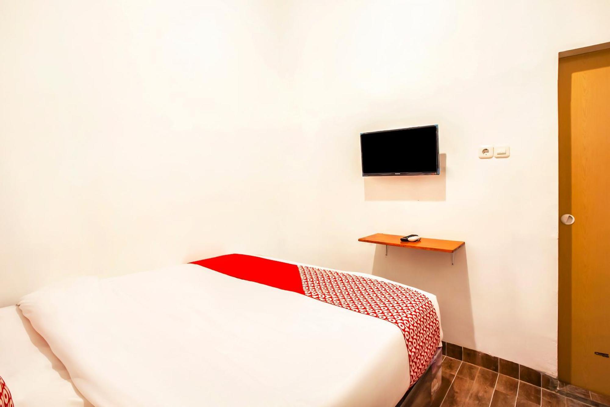 Oyo 2720 Sutomo Inn Medan Kültér fotó