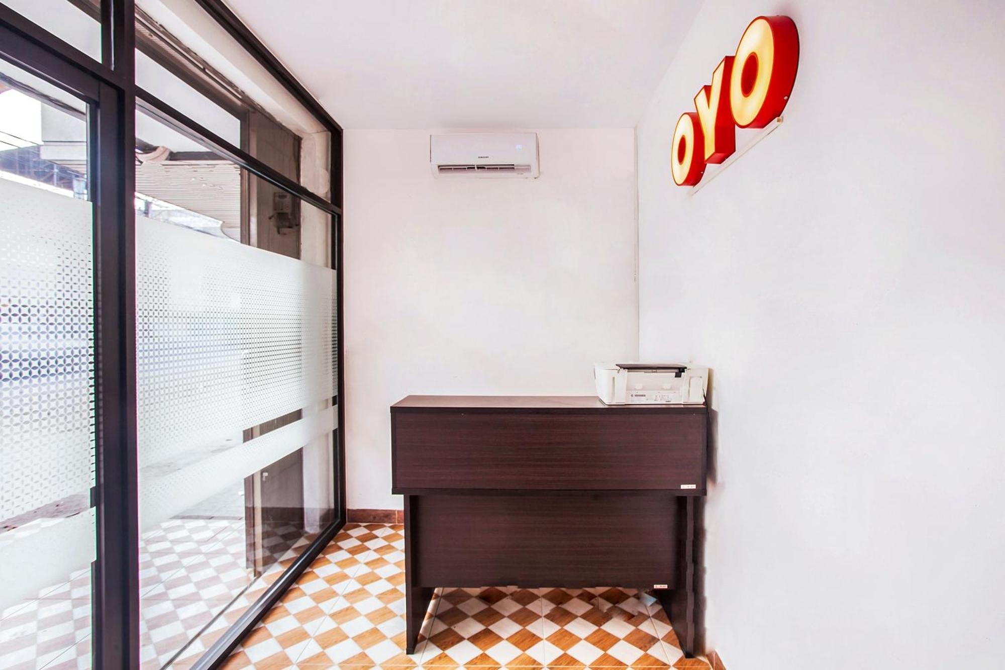 Oyo 2720 Sutomo Inn Medan Kültér fotó