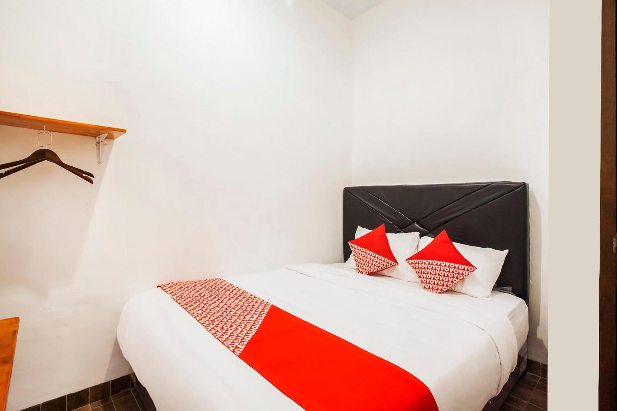 Oyo 2720 Sutomo Inn Medan Kültér fotó